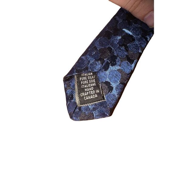 Dion 1967 Neckwear Navy Abstract 100% Silk Handmade Tie - Picture 5 of 6
